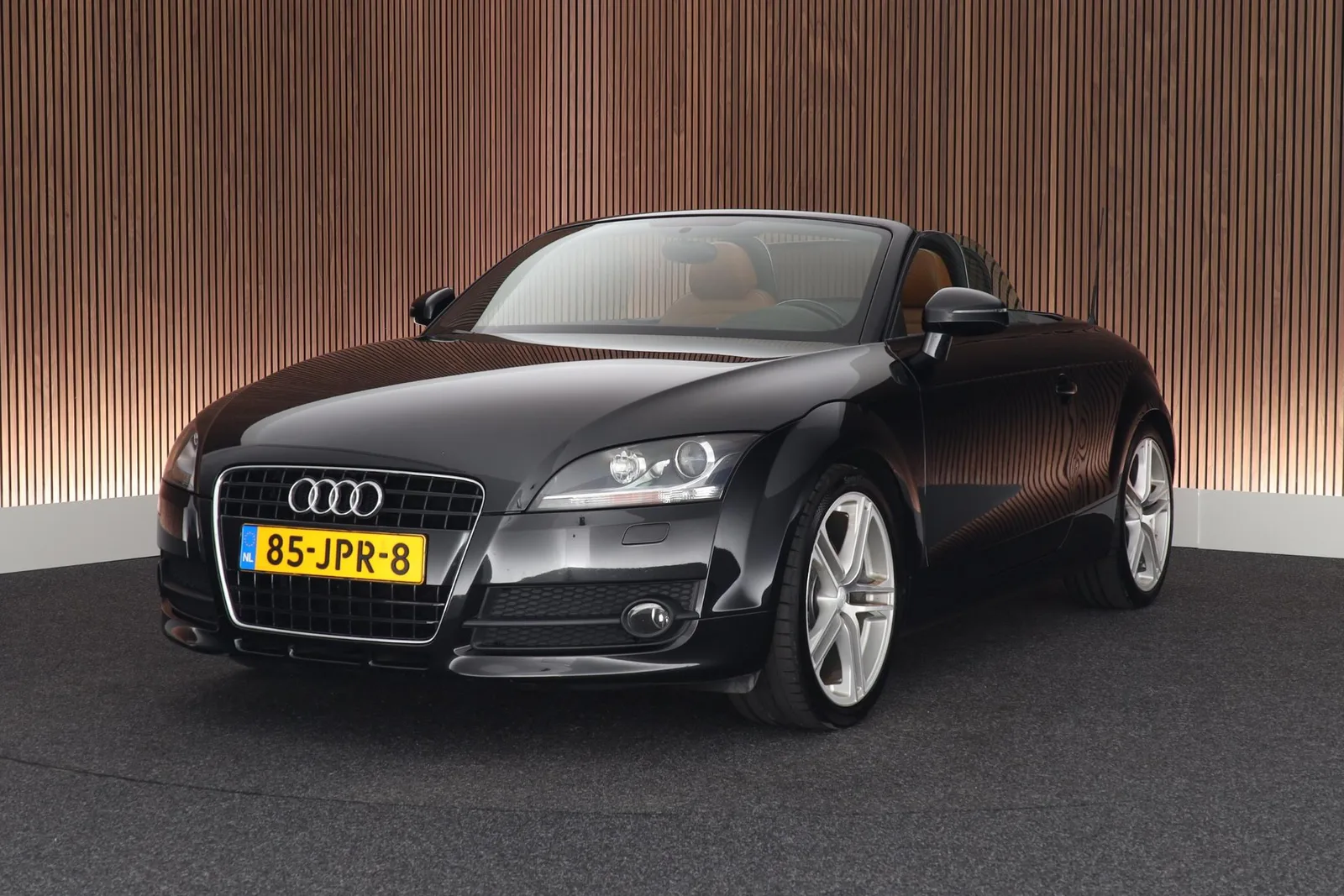 Audi TT (2009) — foto 1