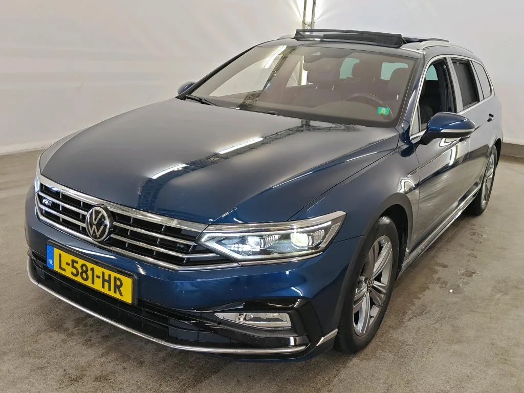 Volkswagen Passat (2021) — foto 1