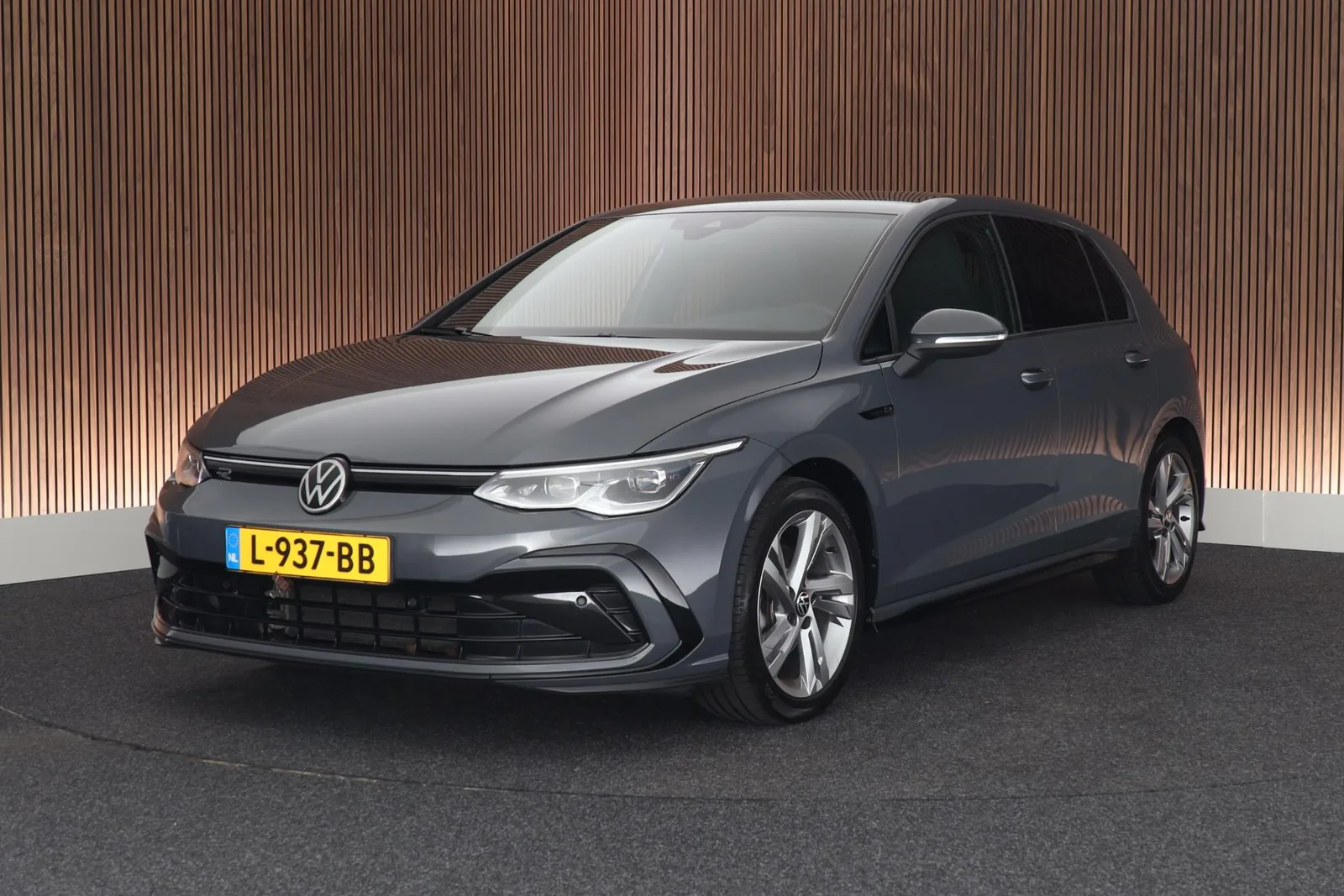 Volkswagen Golf (2021) — foto 1