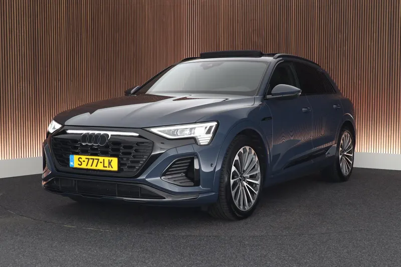 Audi Q8 e-tron (2023)