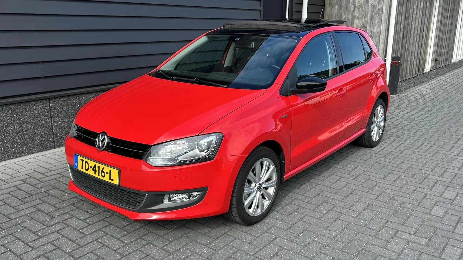 Volkswagen Polo (2012) — foto 1