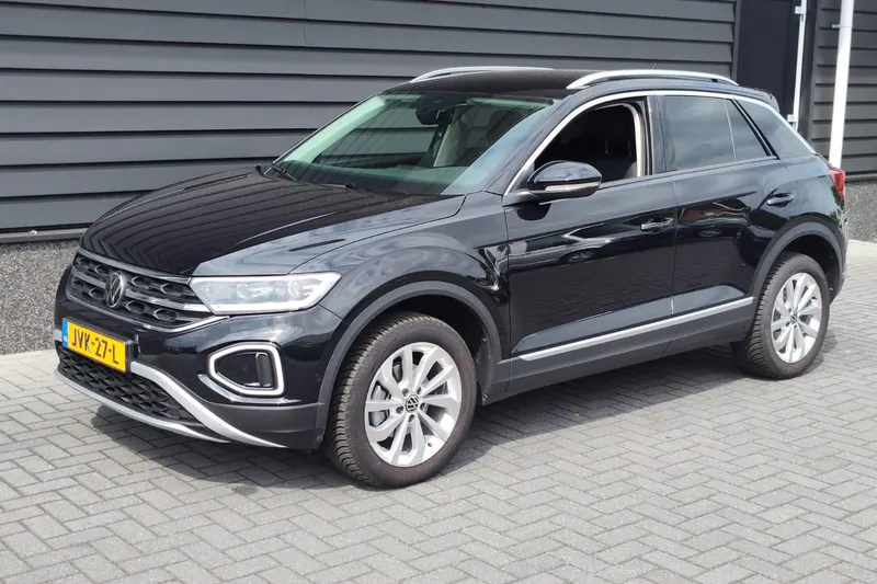 Volkswagen T-Roc (2024)