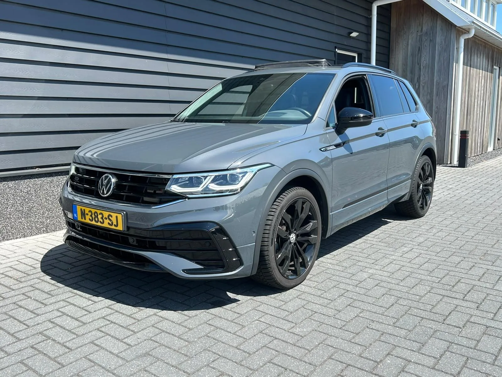 Volkswagen Tiguan (2021) — foto 1
