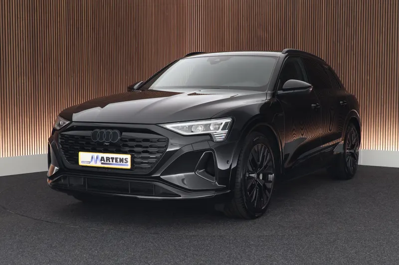 Audi Q8 e-tron (2023)