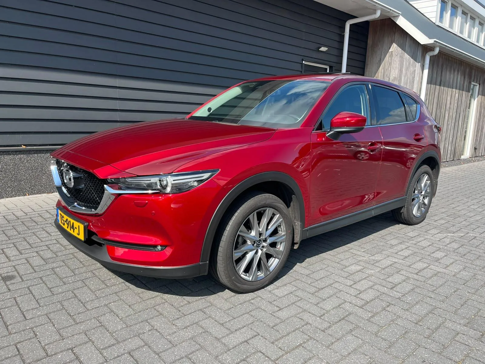 Mazda CX-5 (2018) — foto 1