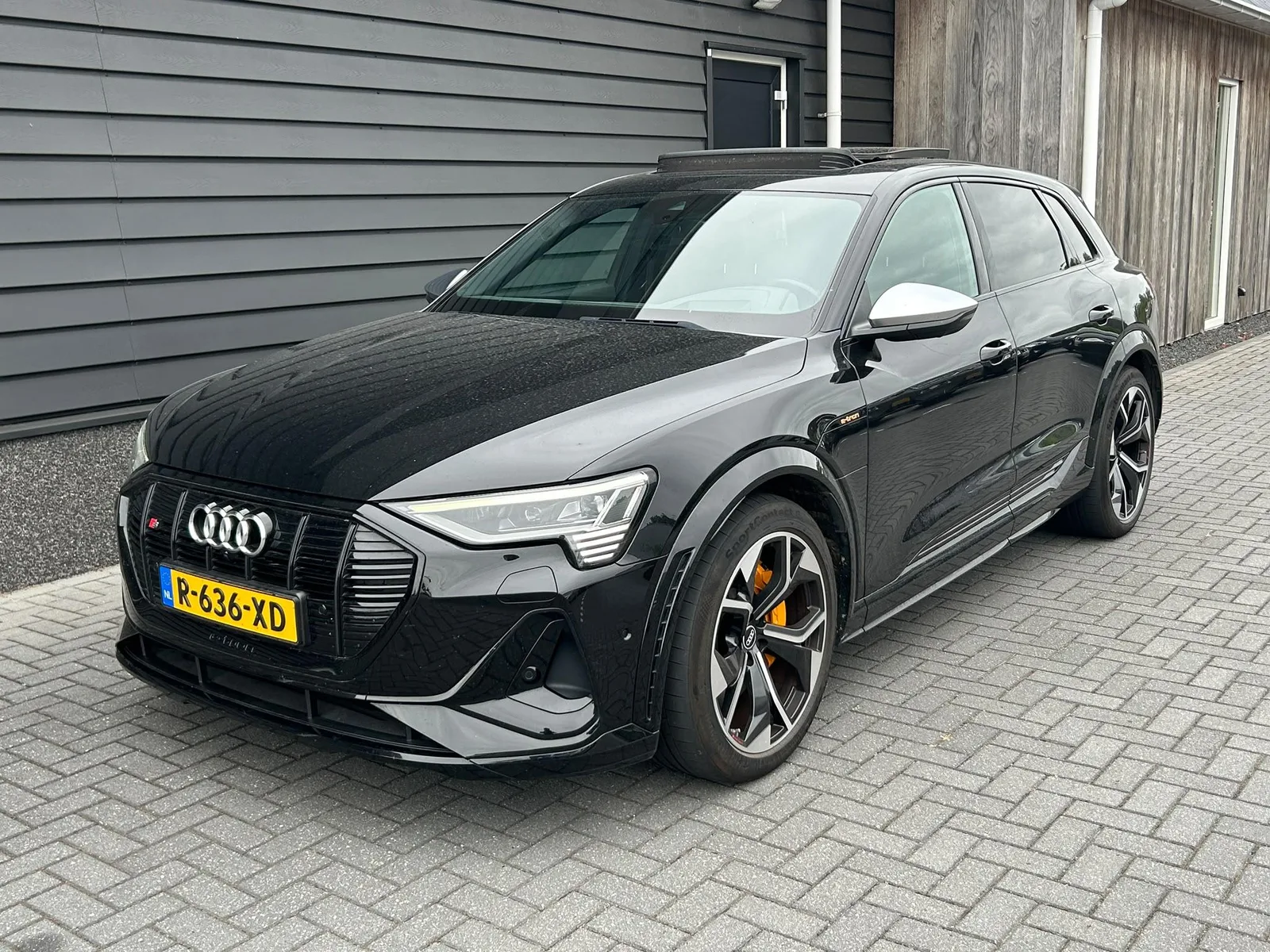Audi e-tron (2021) — foto 1