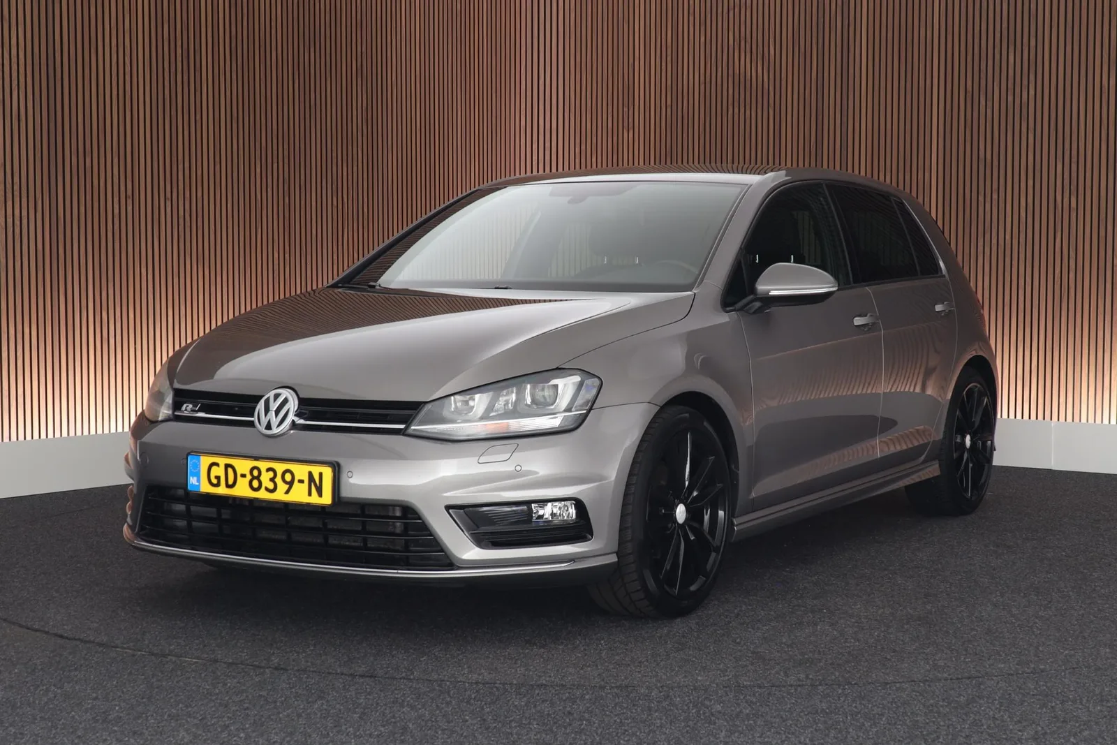 Volkswagen Golf (2015) — foto 1