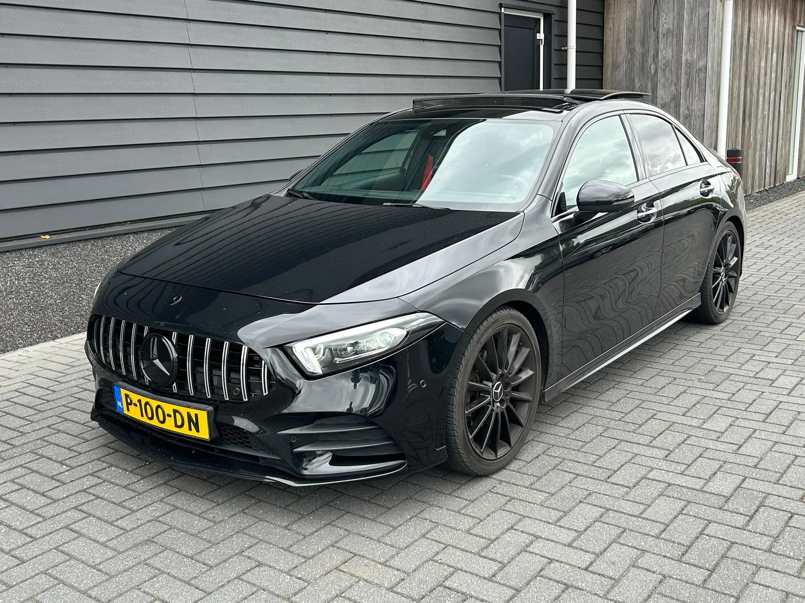 Mercedes-Benz A-Klasse (2020) — foto 1