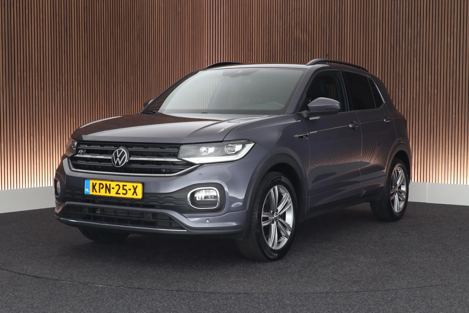 Volkswagen T-Cross (2023) — foto 1