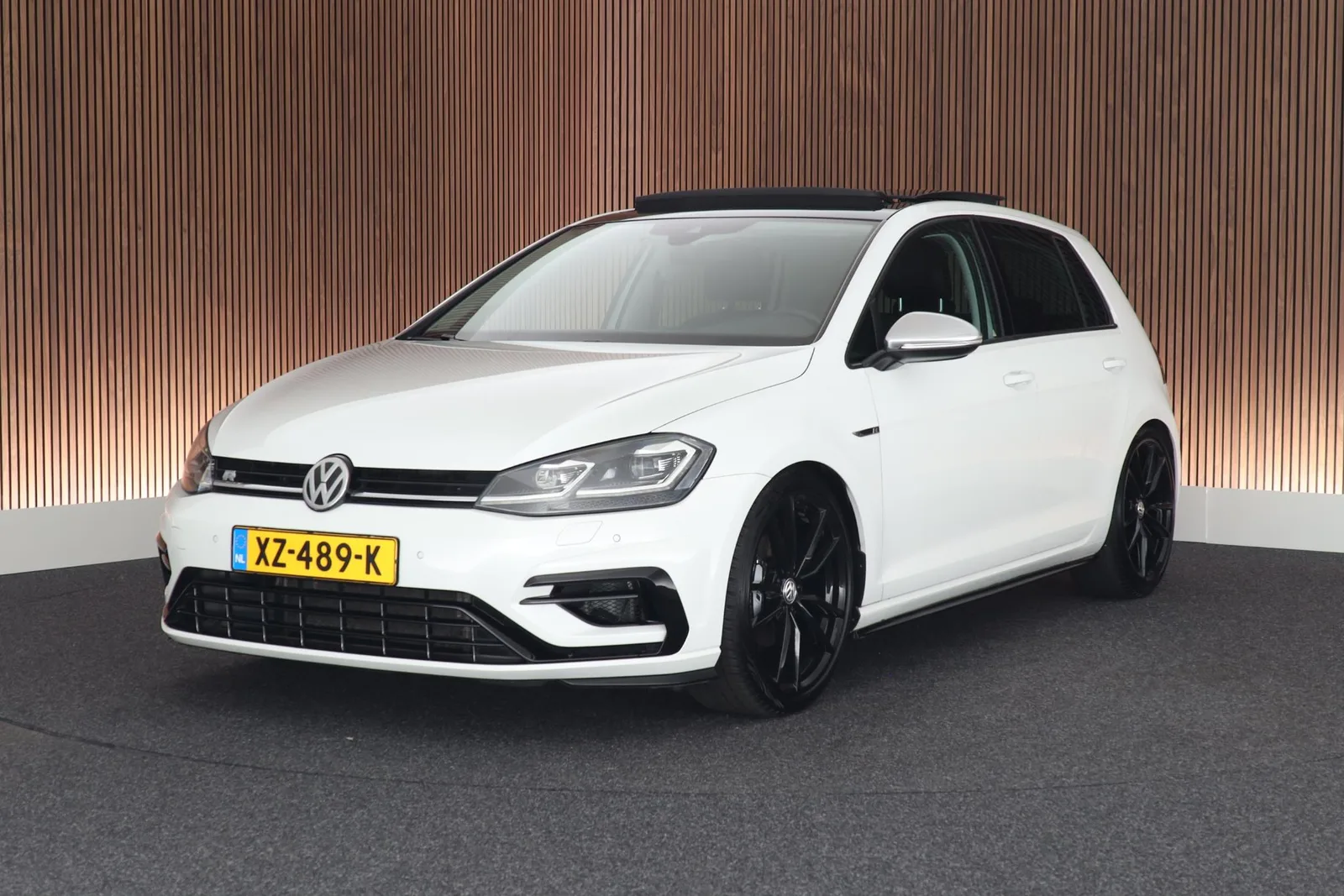 Volkswagen Golf (2017) — foto 1