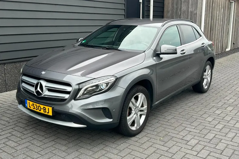Mercedes-Benz GLA (2017)