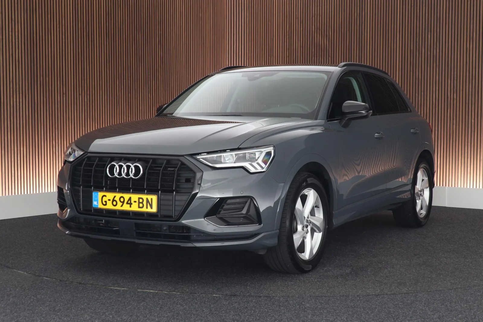 Audi Q3 (2019) — foto 1