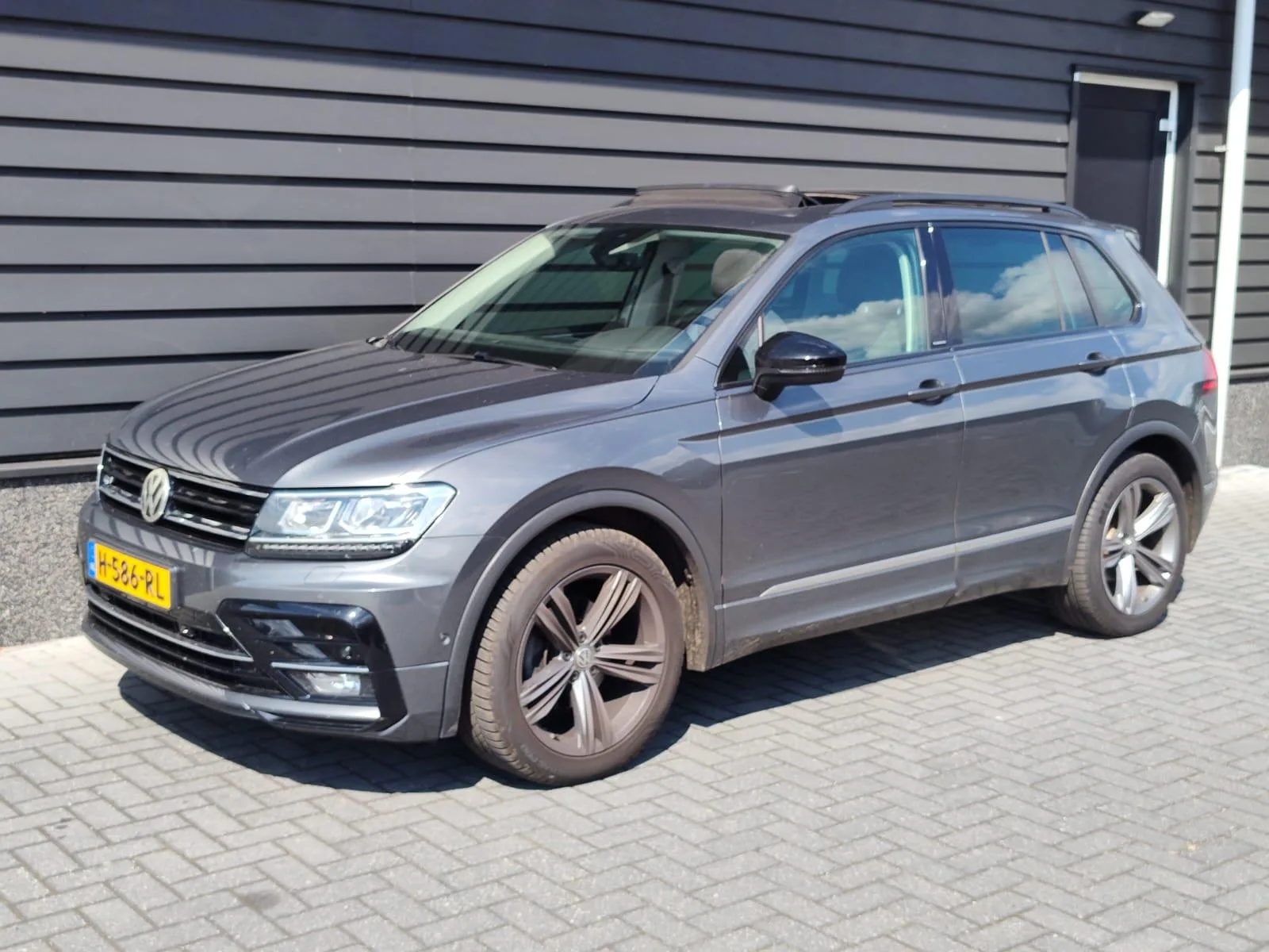 Volkswagen Tiguan (2019) — foto 1
