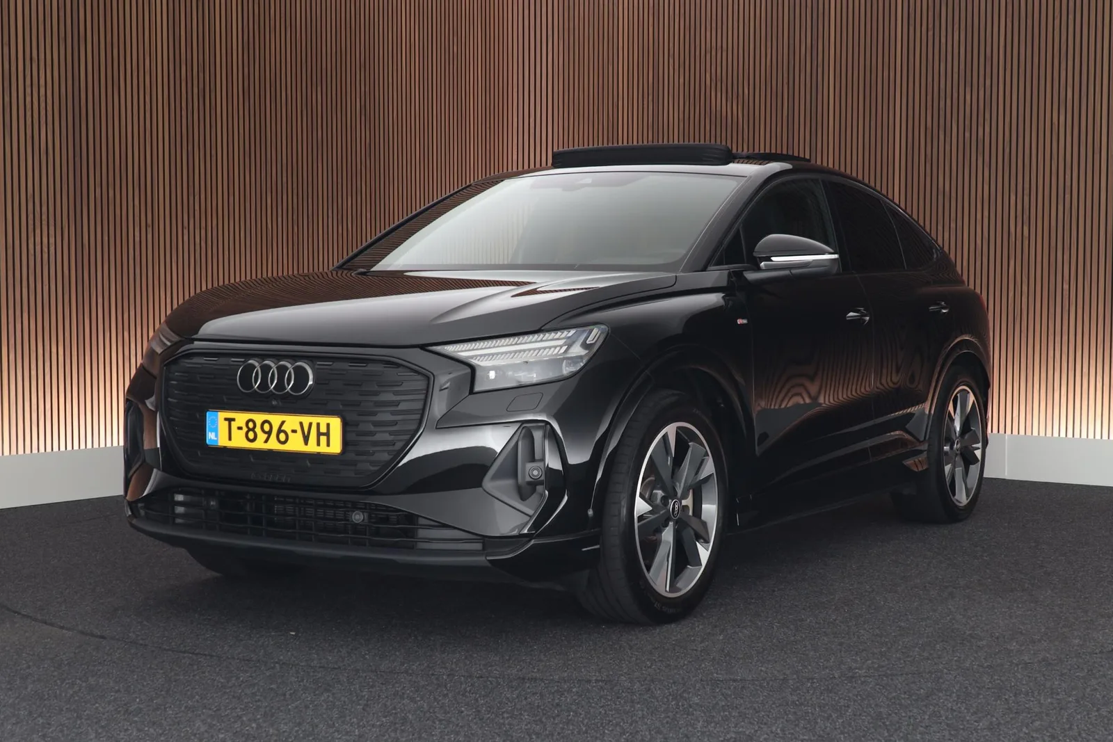 Audi Q4 (2023) — foto 1