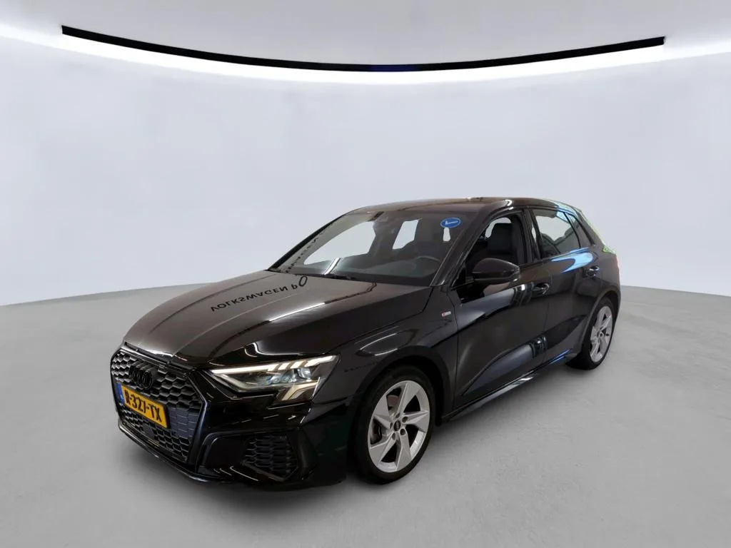 Audi A3 (2022) — foto 1