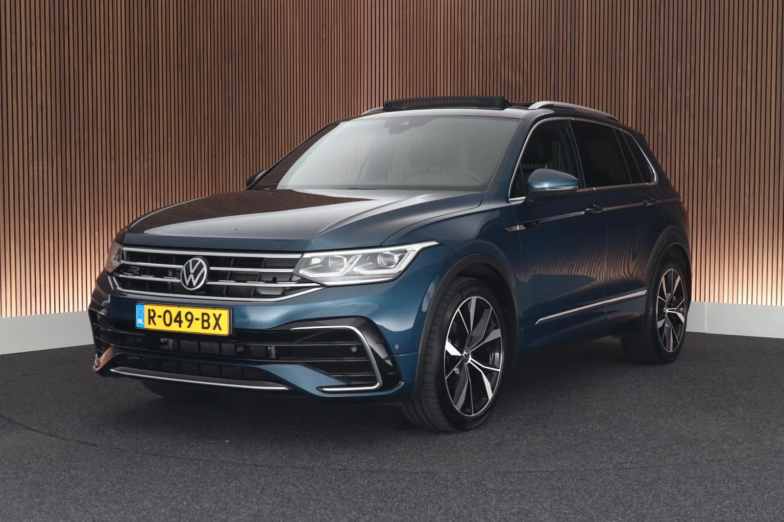 Volkswagen Tiguan (2022) — foto 1