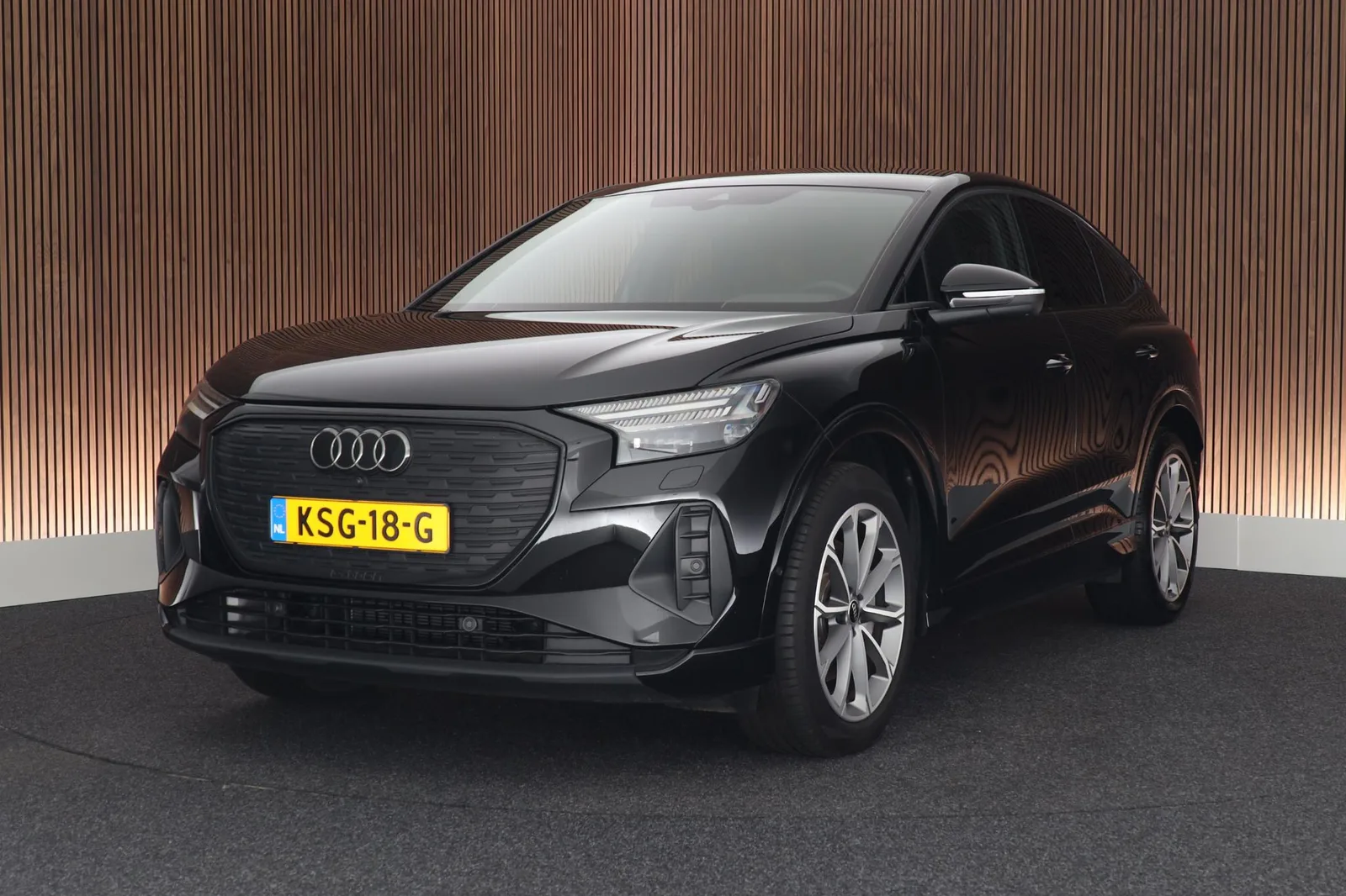Audi Q4 (2023) — foto 1