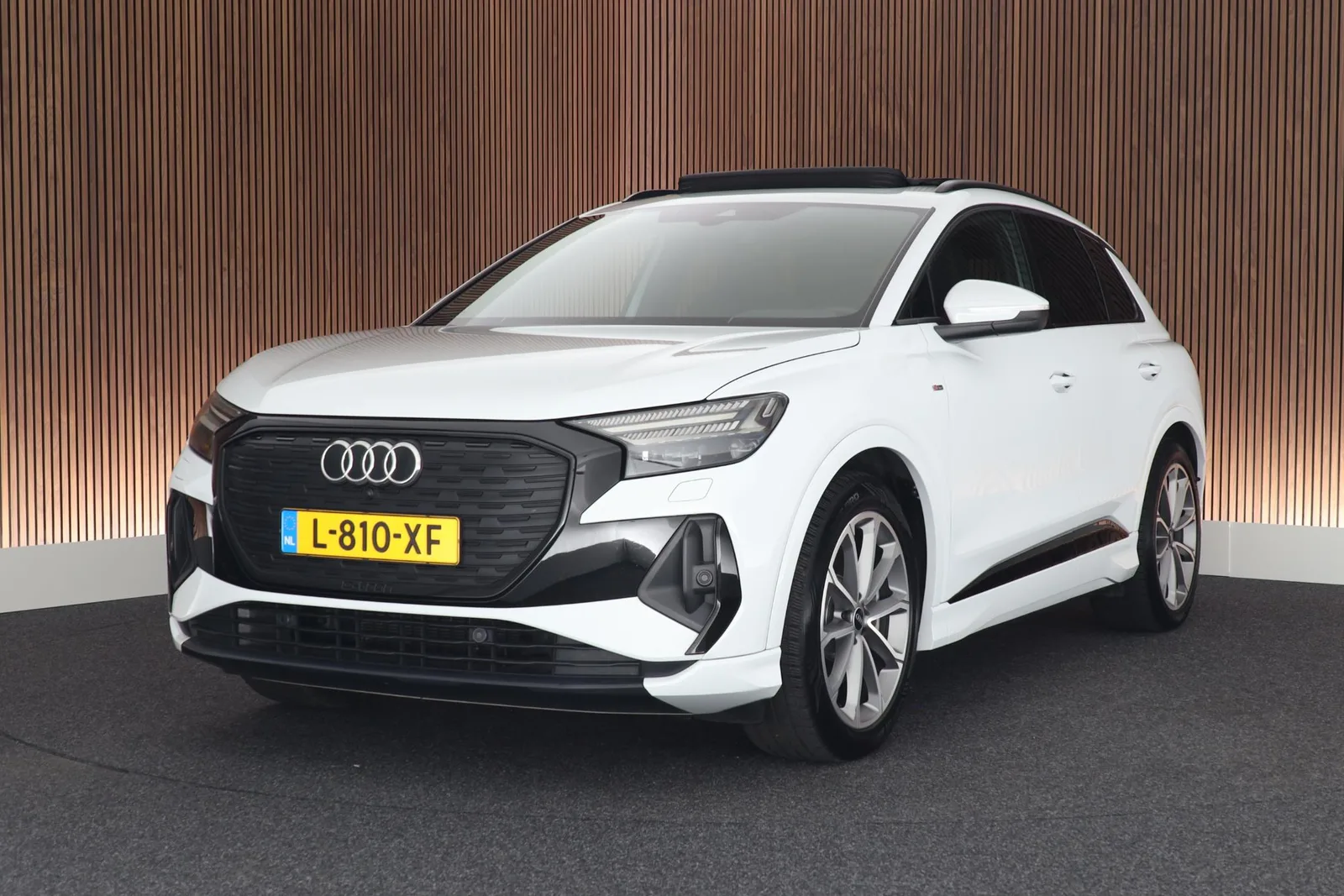 Audi Q4 e-tron (2021) — foto 1
