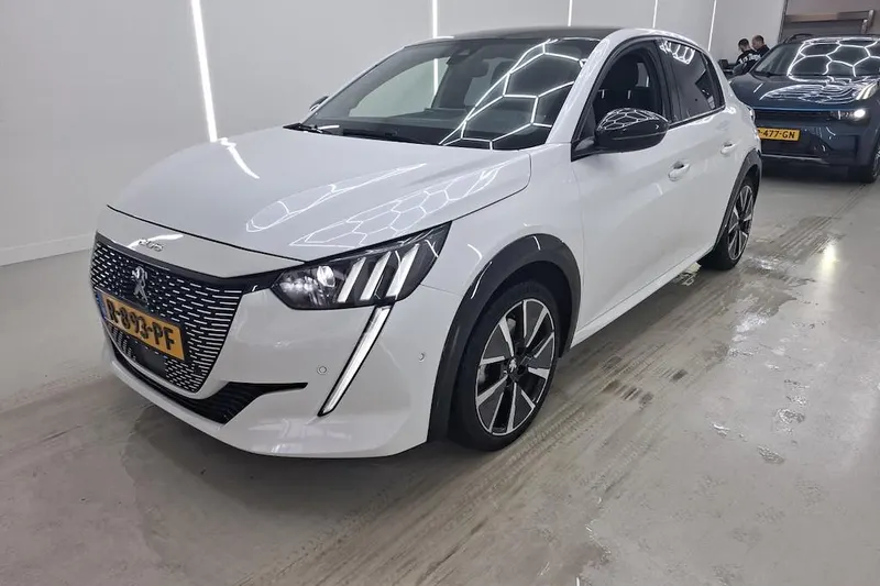 Peugeot e-208 (2021)