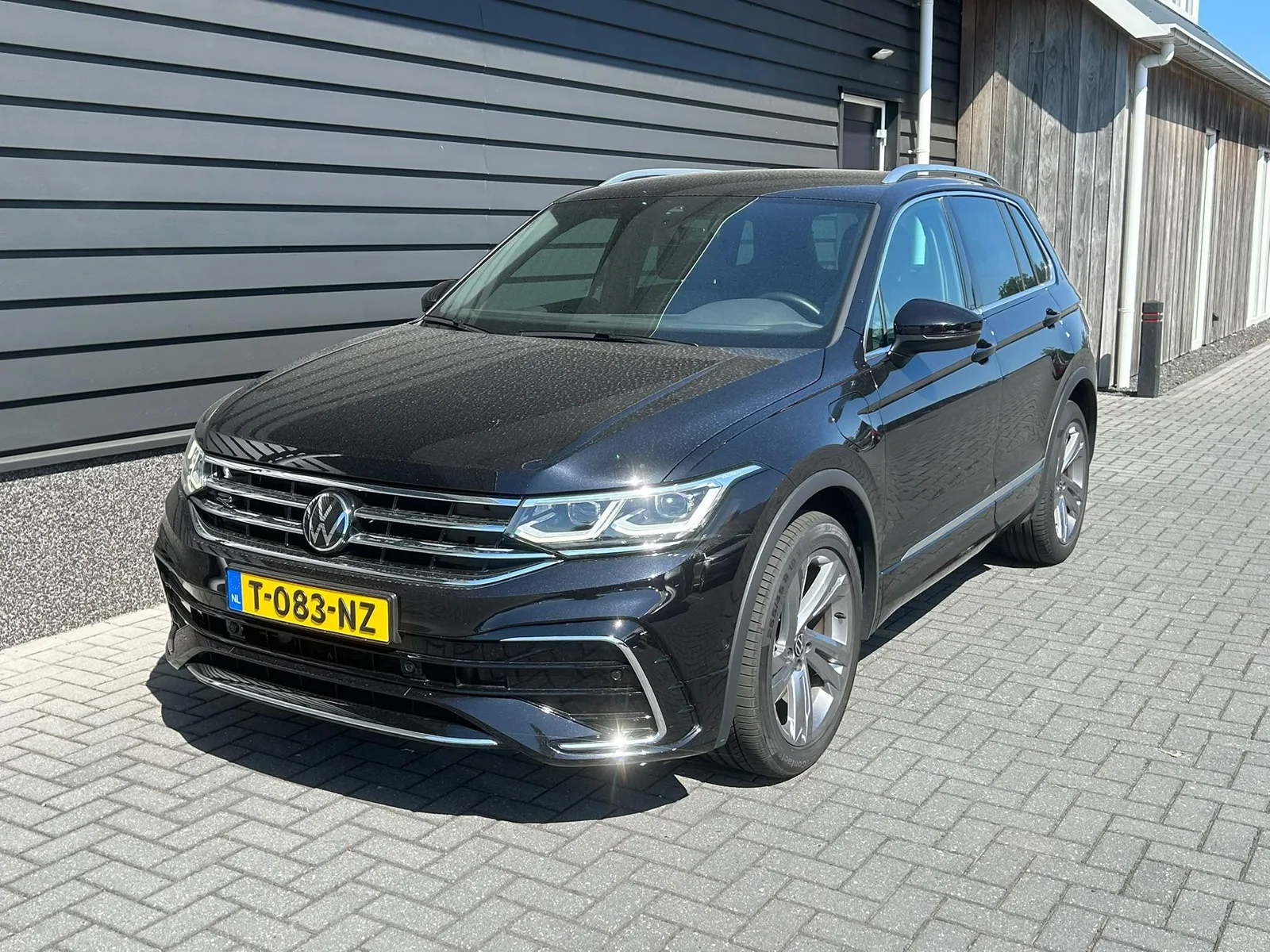 Volkswagen Tiguan (2023) — foto 1