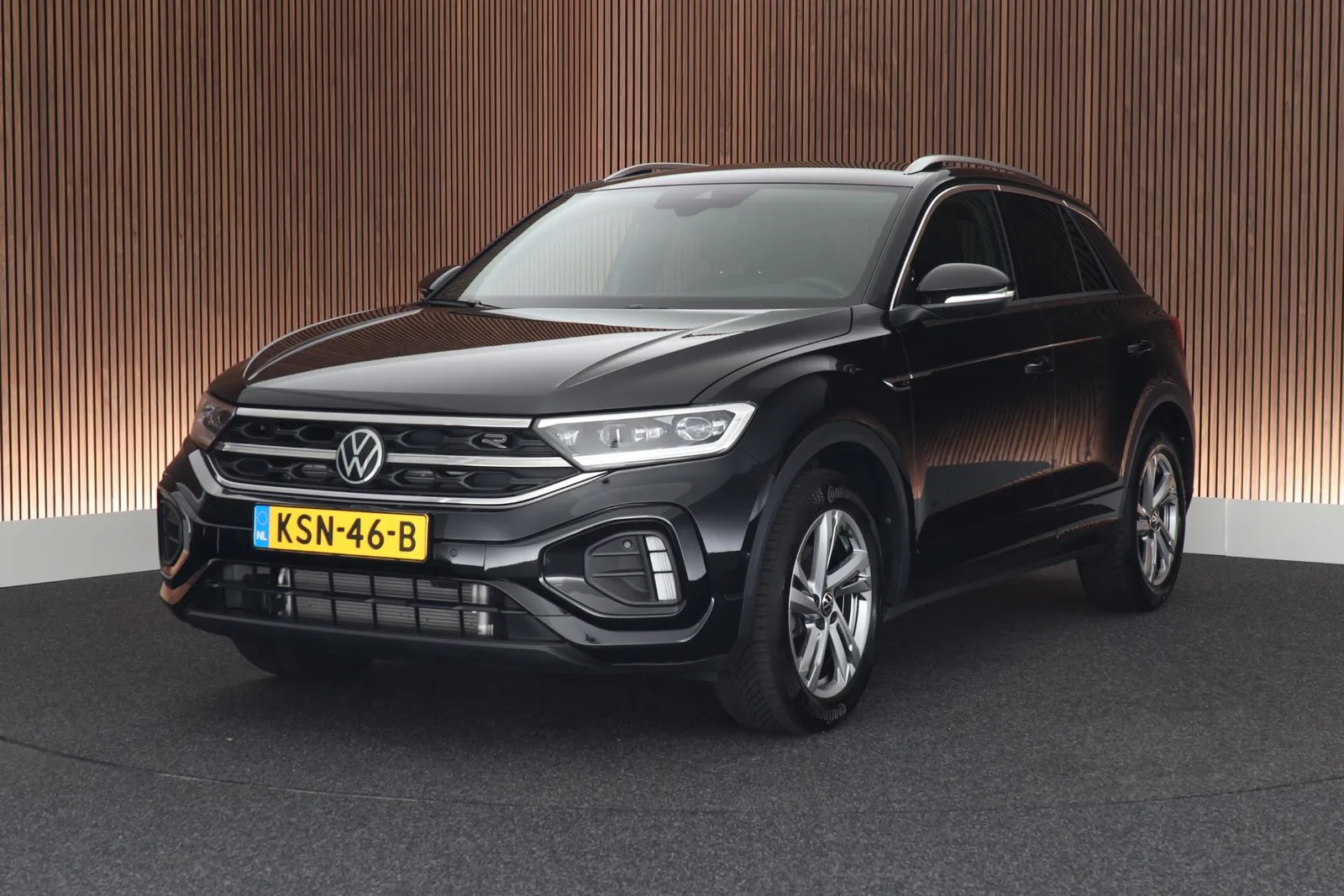 Volkswagen T-Roc (2025) — foto 1