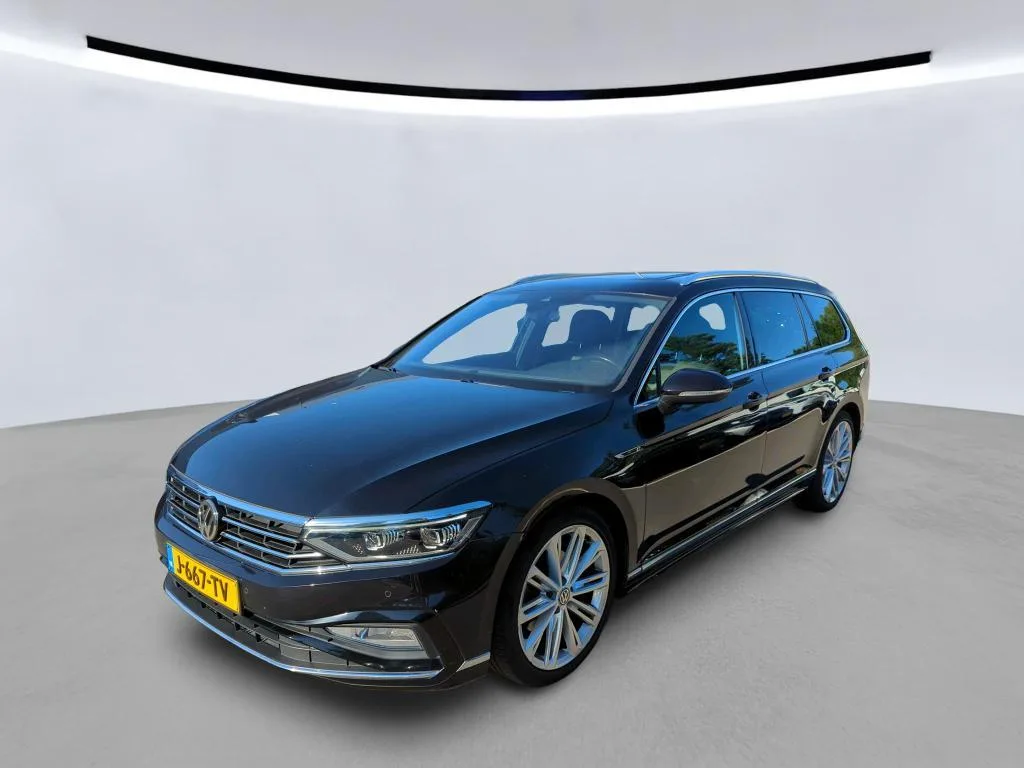 Volkswagen Passat (2020) — foto 1