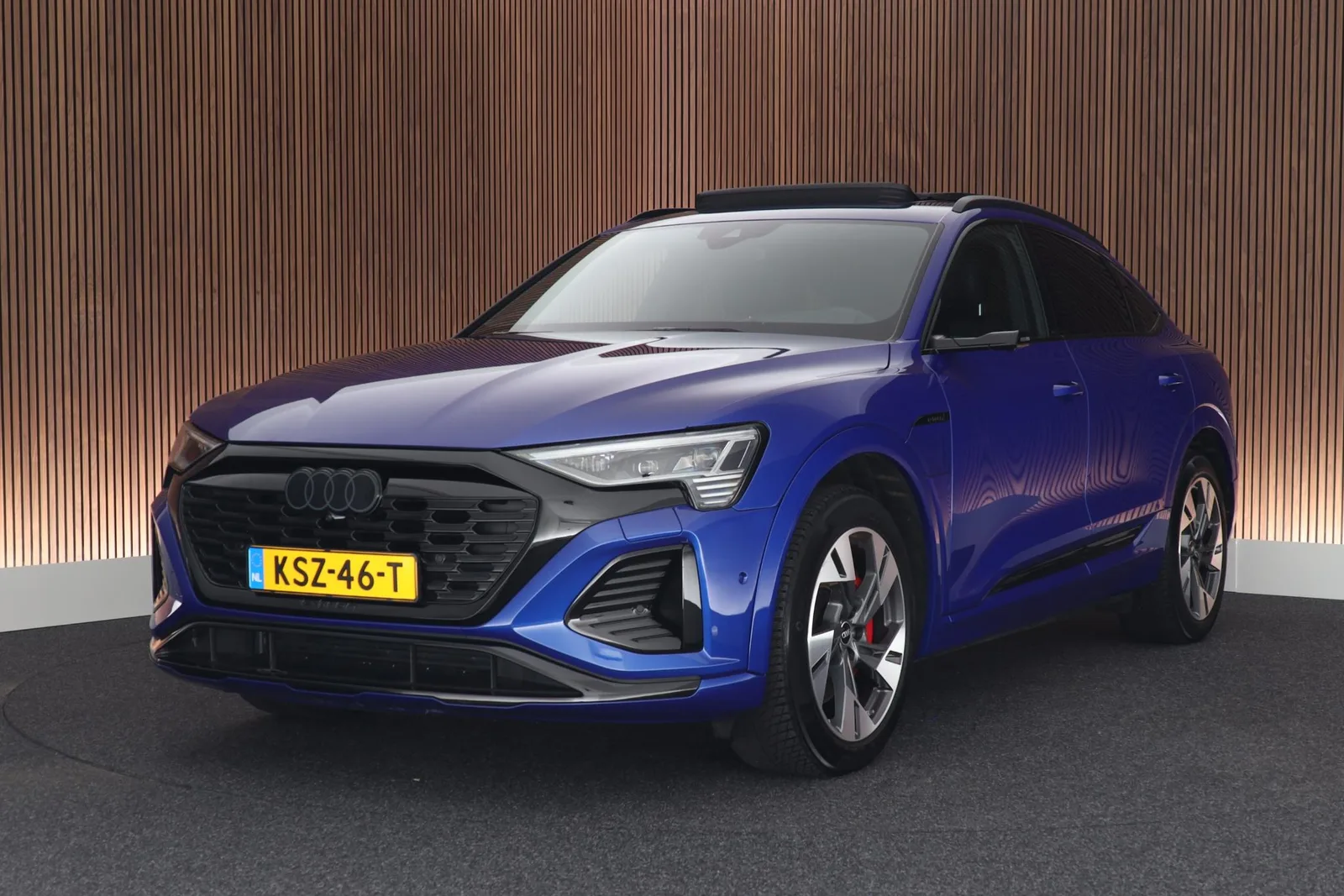 Audi Q8 (2023) — foto 1