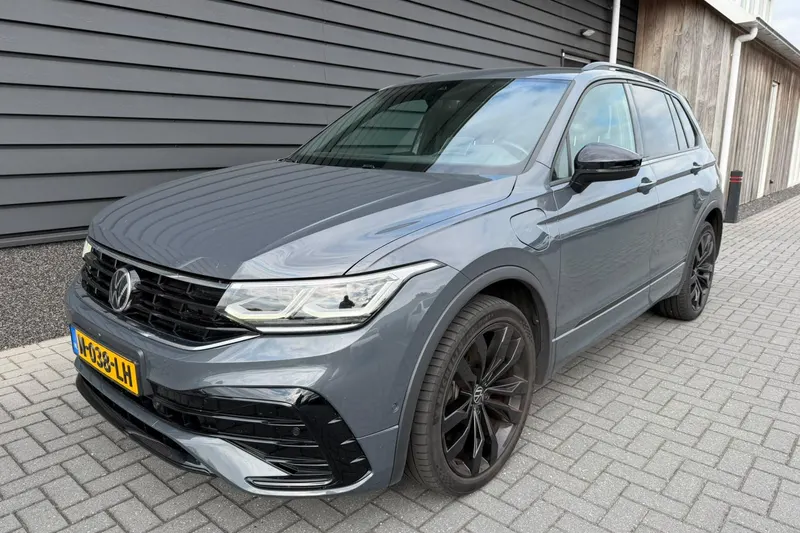Volkswagen Tiguan (2021)