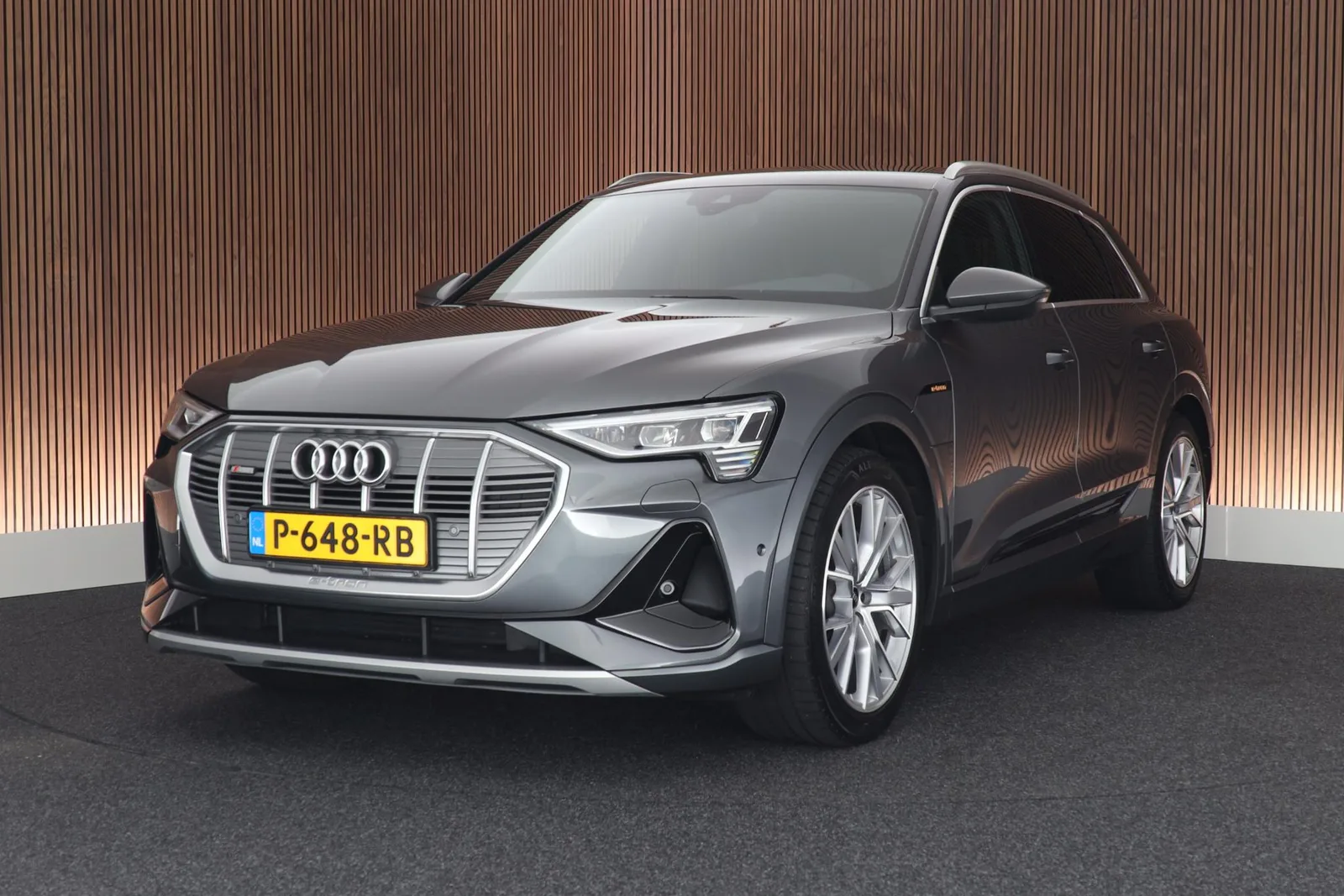 Audi e-tron (2022) — foto 1