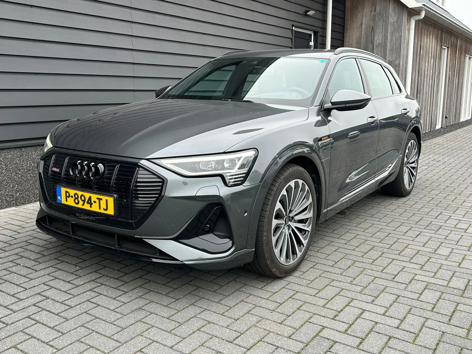 Audi e-tron (2022) — foto 1