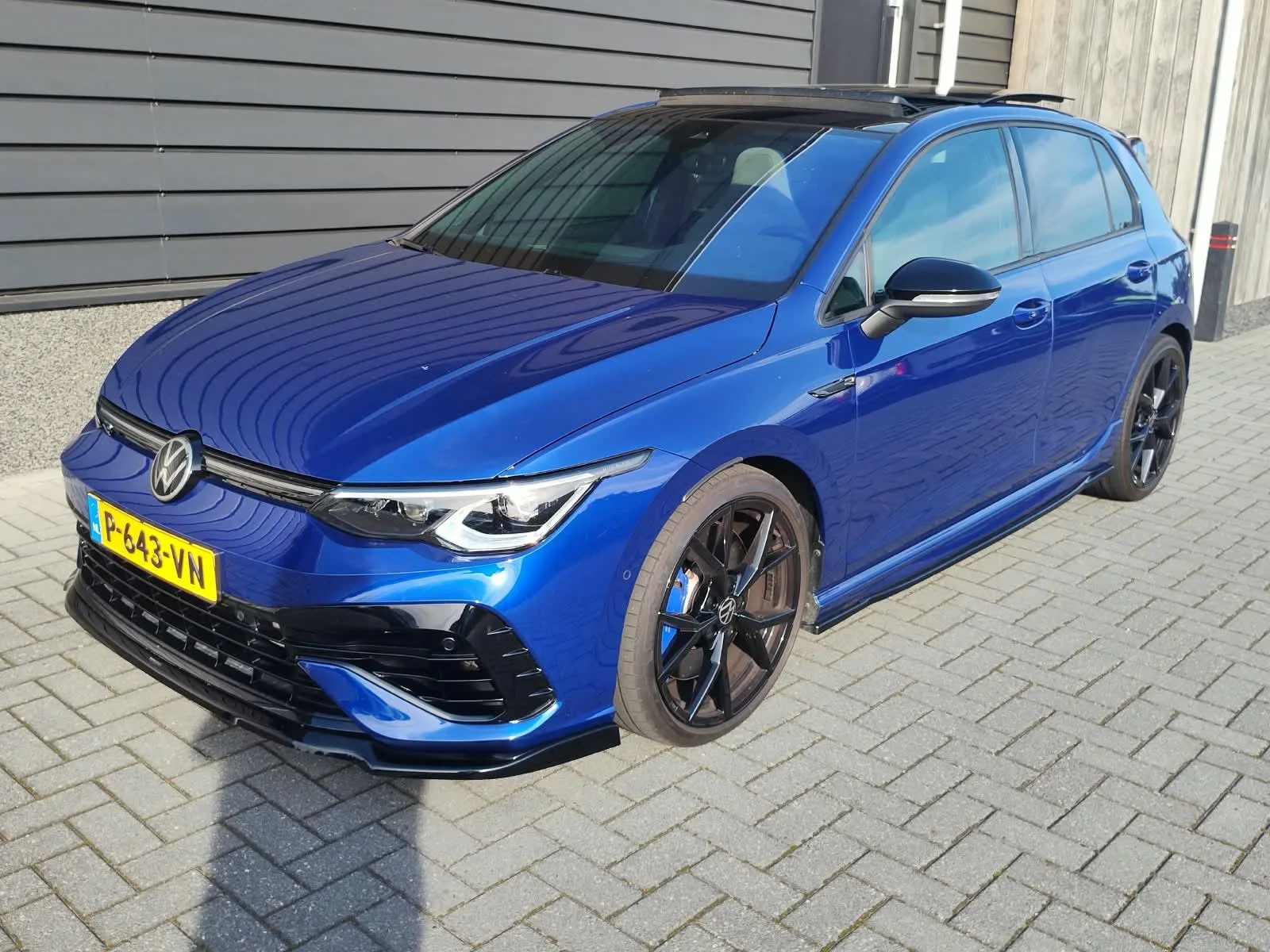 Volkswagen Golf (2021) — foto 1
