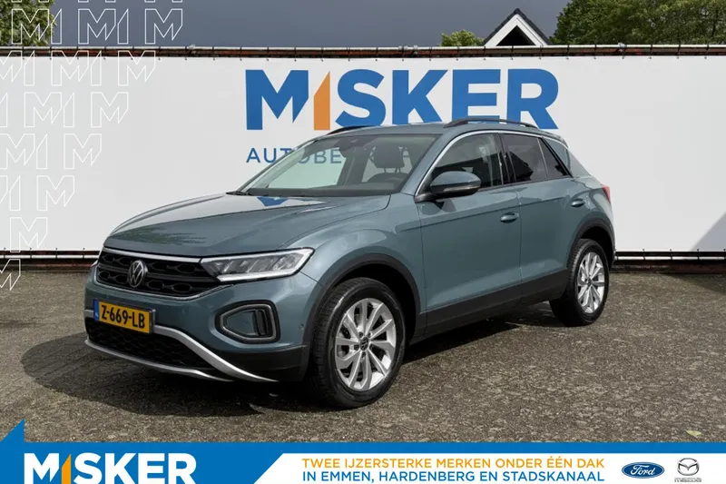 Volkswagen T-Roc (2023)
