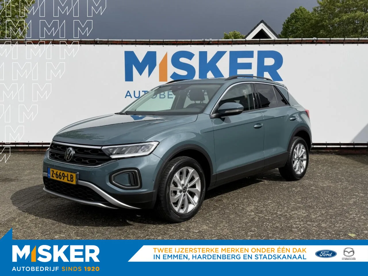 Volkswagen T-Roc (2023) — foto 1