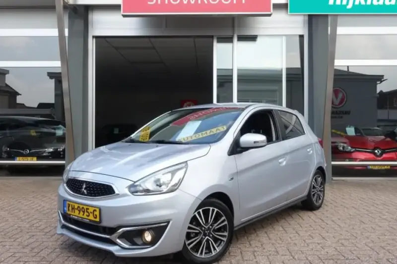 Mitsubishi Space (2016)