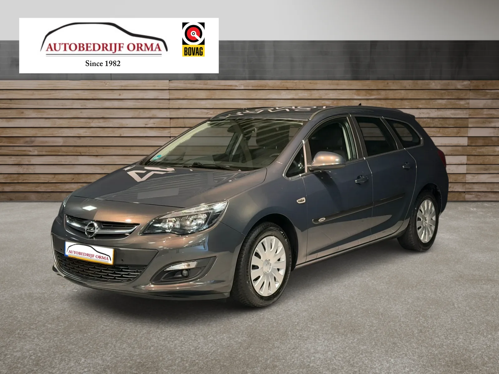 Opel Astra Sports Tourer (2014) — foto 1
