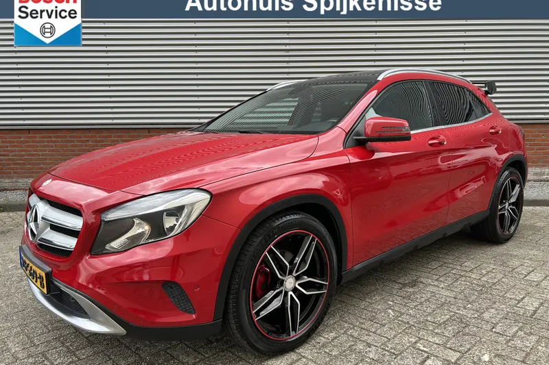 Mercedes-Benz GLA (2014)