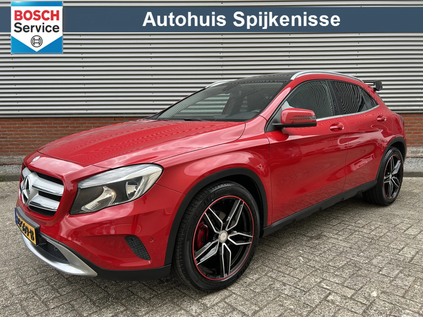 Mercedes-Benz GLA (2014) — foto 1
