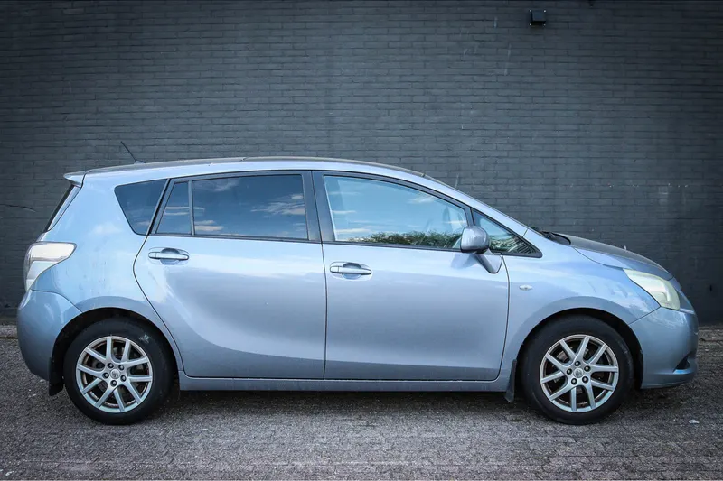 Toyota Verso (2010)