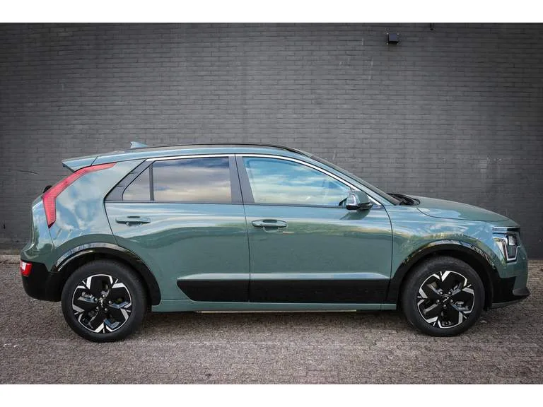 Kia Niro (2025) — foto 1
