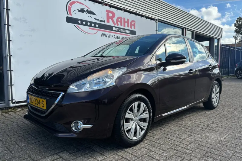 Peugeot 208 (2013)