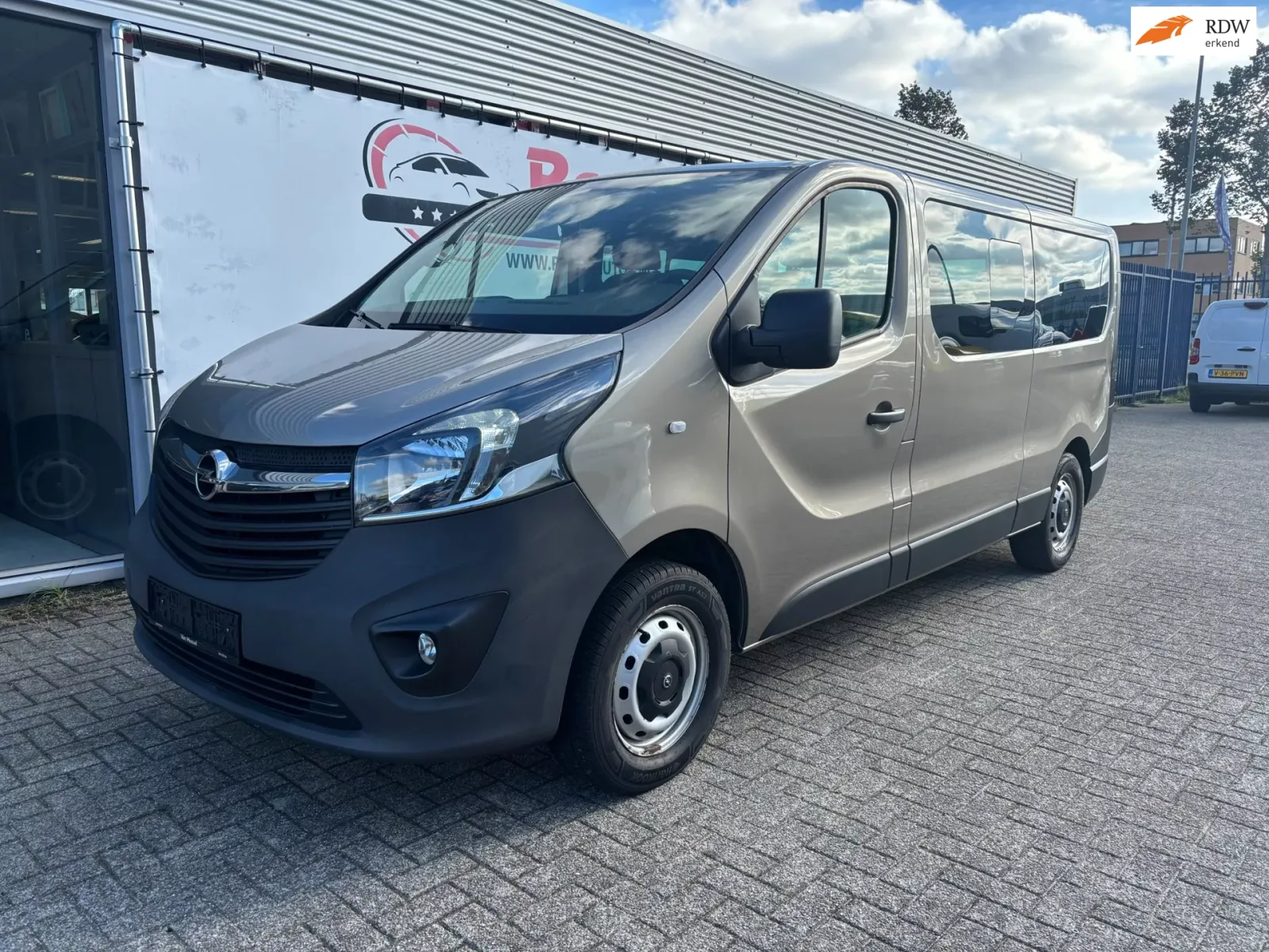 Opel Vivaro (2017) — foto 1