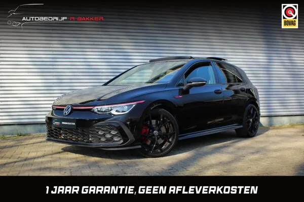 Volkswagen Golf (2024) — foto 1