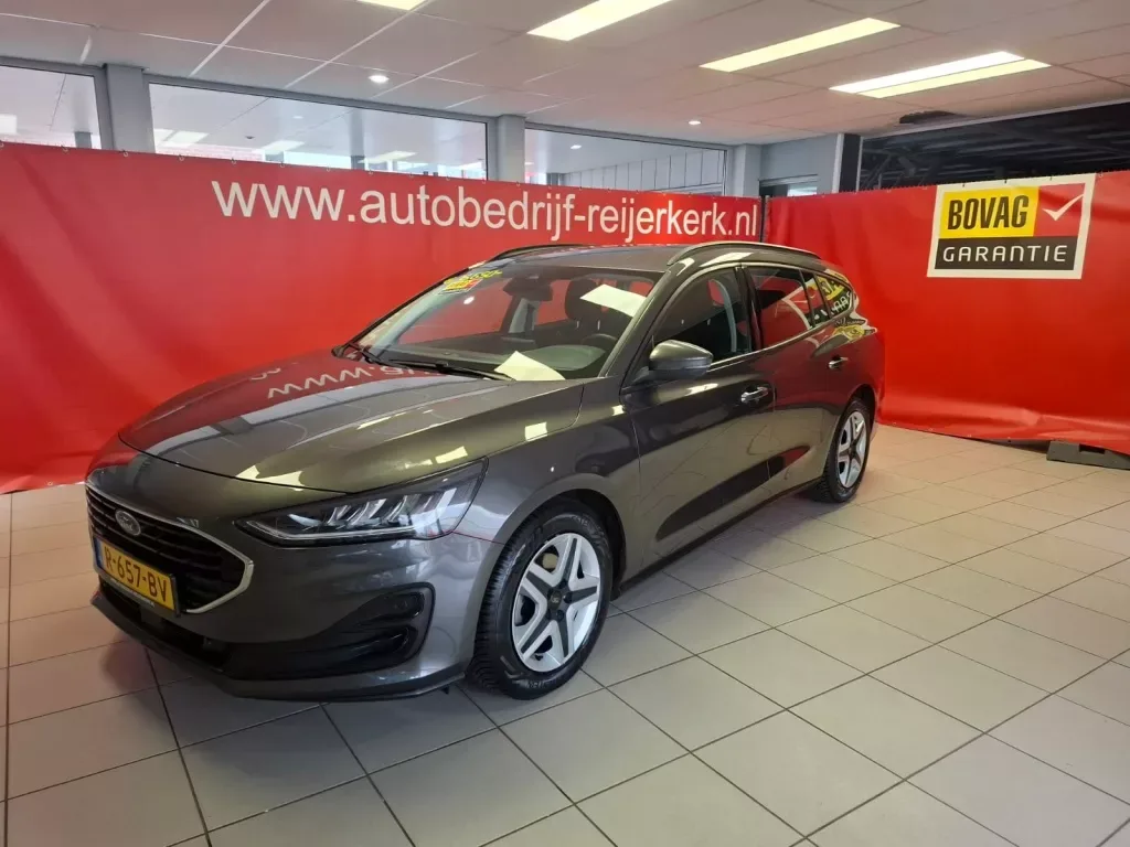 Ford Focus (2022) — foto 1