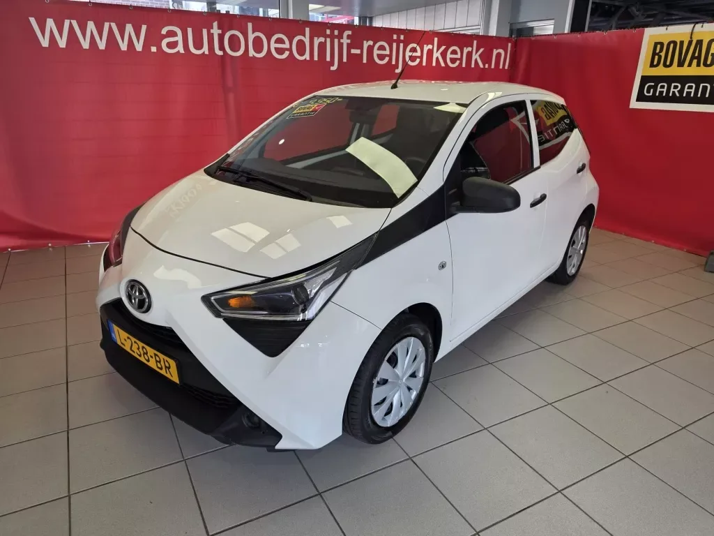 Toyota Aygo (2021) — foto 1