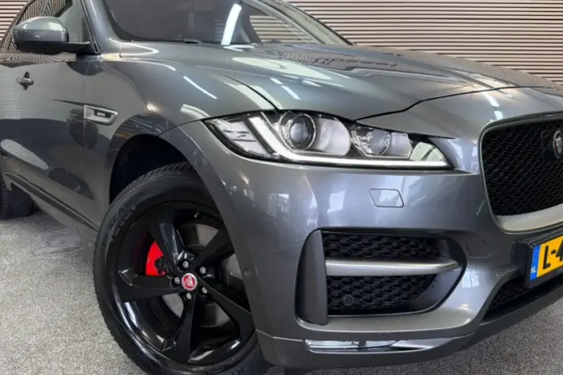 Jaguar F-Pace (2016)