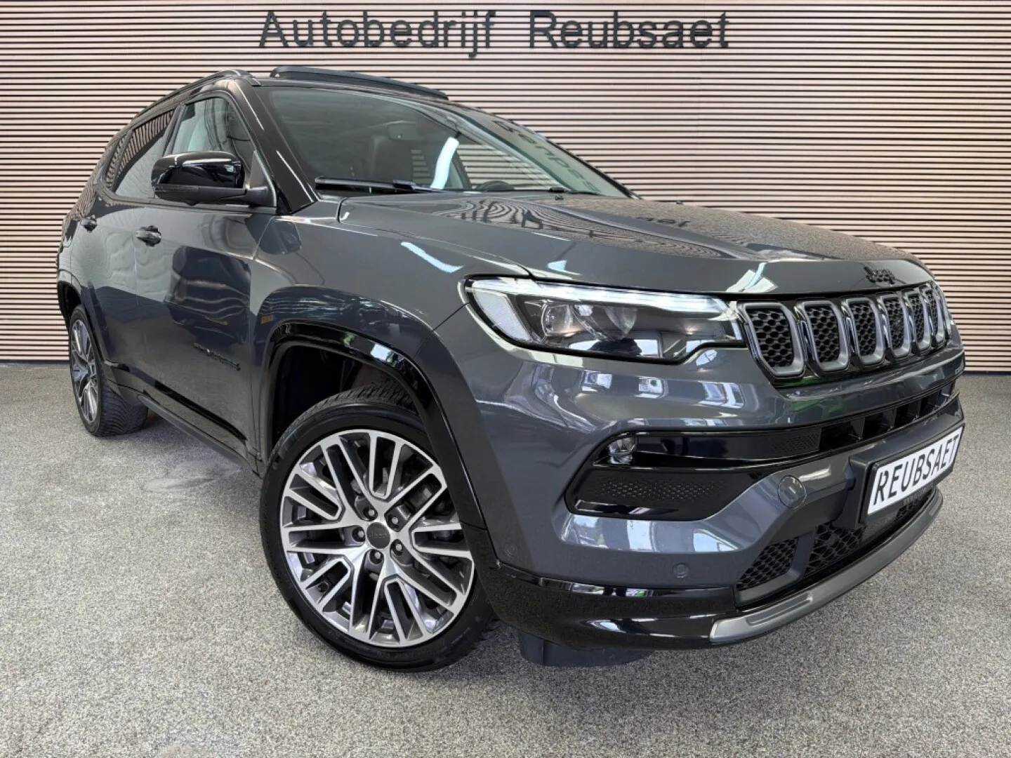 Jeep Compass (2023) — foto 1