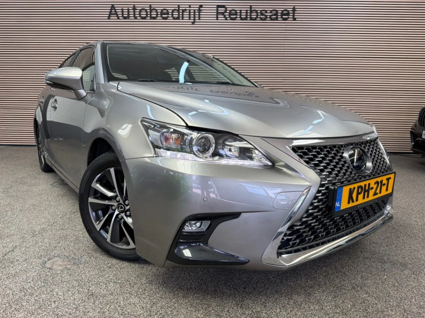 Lexus CT (2019) — foto 1
