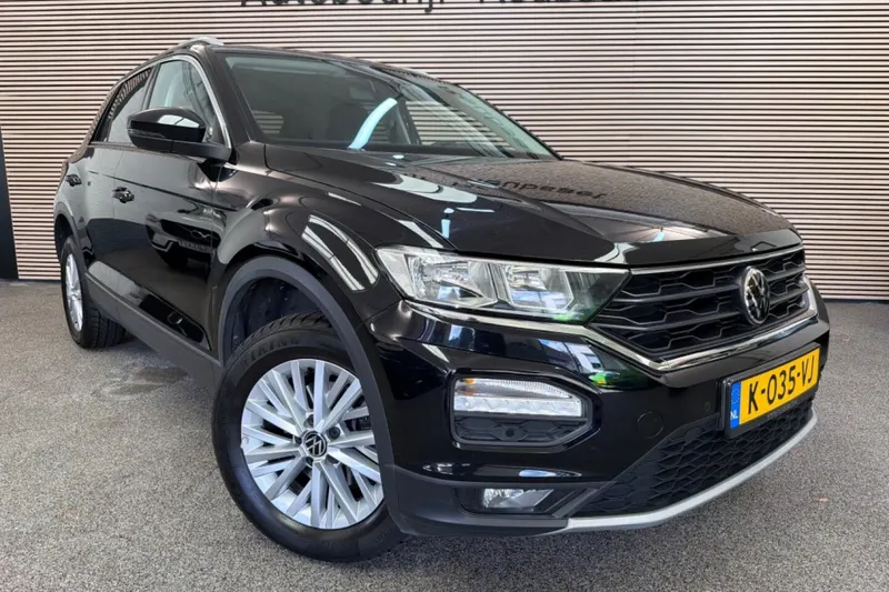 Volkswagen T-Roc (2021)