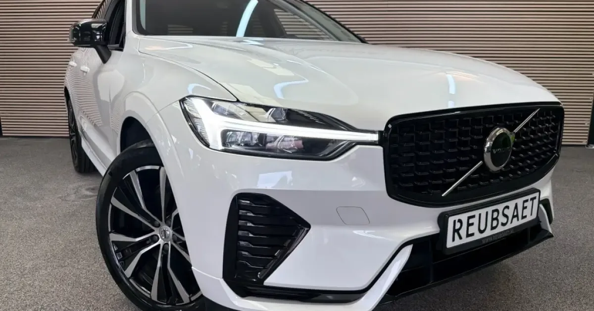 Volvo XC60 (2024) — foto 1