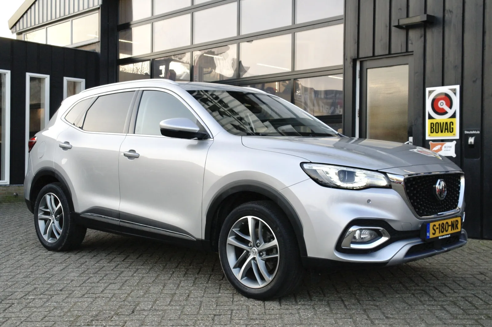 MG MG HS (2022) — foto 1